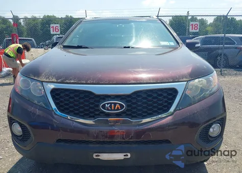 2011 Kia Sorento Lx V6 z USA, uszkodzony, nr VIN 5XYKTDA28BG129320